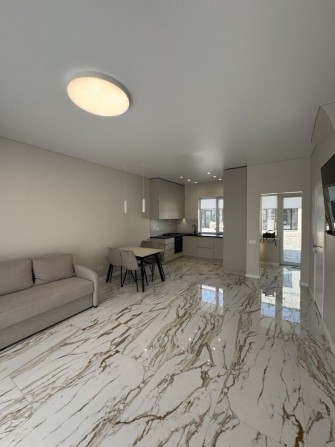 Таун з ремонтом, газ, ЖК Антрацит - фото 1