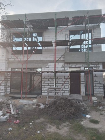 Продам 2 дома и 9 соток земли - фото 1