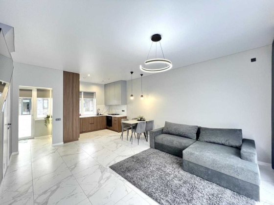 Таунхаус з новим ремонтом! Газ! ЖК Аметист Петропавлівська Борщагівка. Петропавлівська Борщагівка