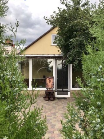 Дом с РЕМОНТОМ, между м.Защитников Украины и м.Киевская (код 3479) - фото 1