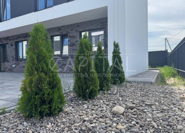 Продаж углового таунхаусу 83 м2 без ремонту) - фото 1