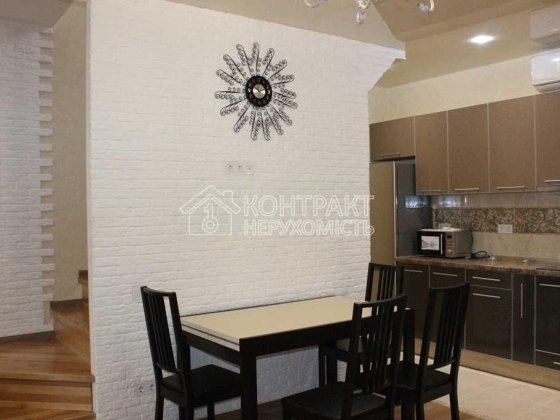 Продам будинок на Салтівці (від  м.Героїв праці 500 метрів) Харків