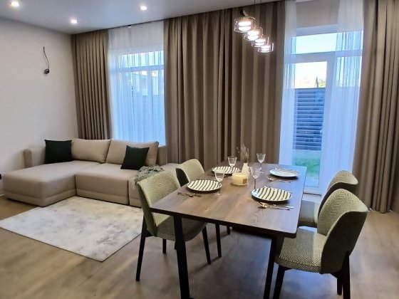 Таунхаус з ремонтом, паркомісця, газ, центральні комунікації Софіївська Борщагівка