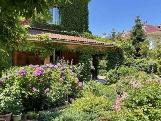 Дом с бассейном • Закрытый кооператив • 11 ст. Б. Фонтана • 22 сотки Одесса