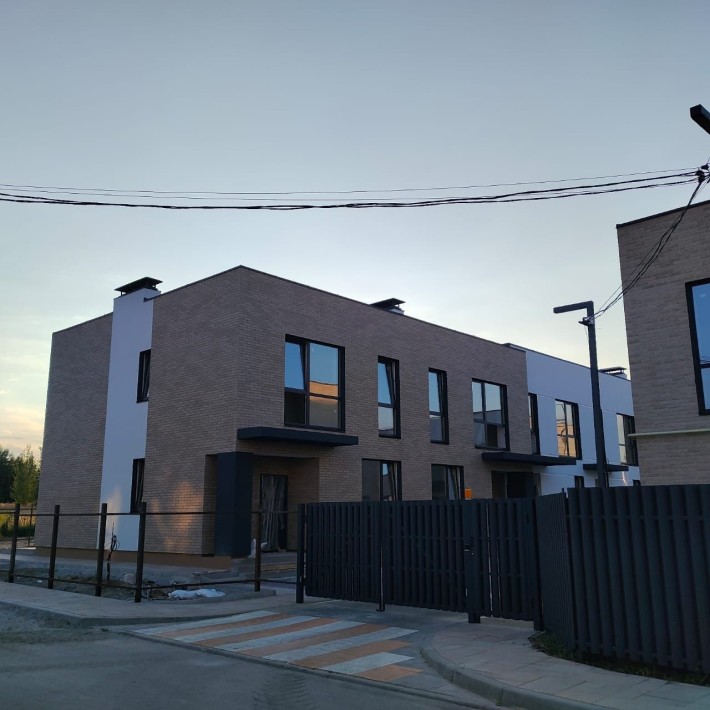 Таунхаус в центрі с. Софіївська Борщагівка - фото 1