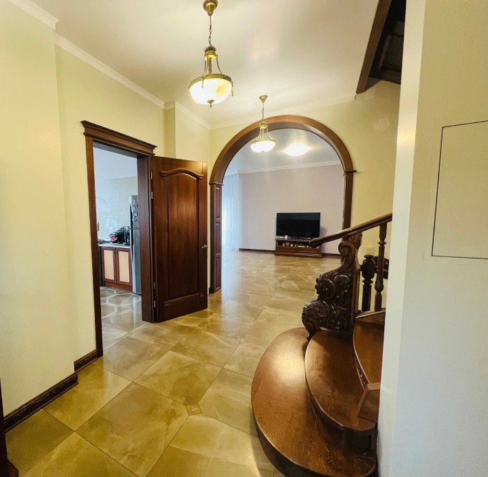 Будинок з  ремонтом , 10 соток, Софіївська Борщагівка, без комісії - фото 1