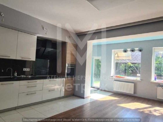 Продам 2х эт дом,м. Студенческая, пр-т Тракторостроителей(код 4756) Харьков