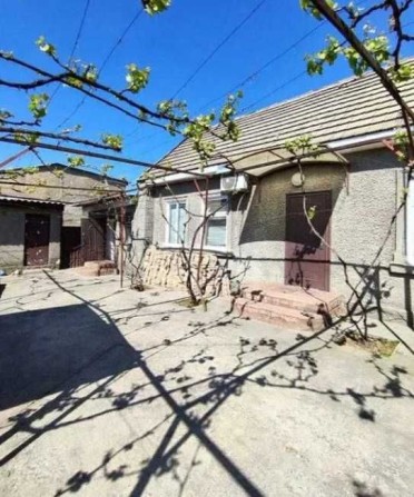 Продам дом в жилом состоянии на Слободке - фото 1