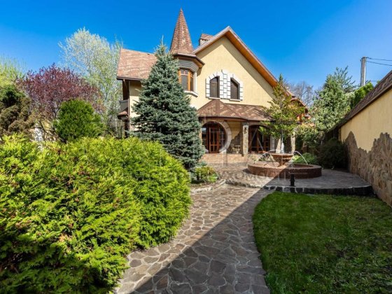 Пропонується до продажу елегантний триповерховий будинок 400м2 Петропавловская Борщаговка