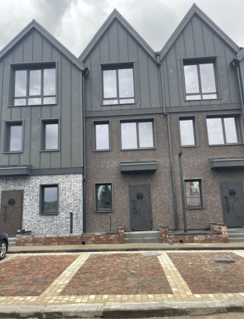 Продажа нерухомості Петропавлівська Борщагівка - фото 1