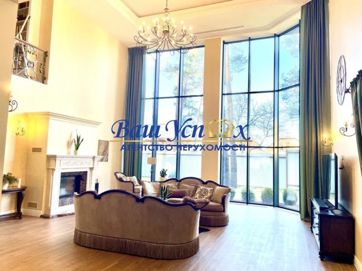 Продажа дома с ремонтом и лесом на  Петропавловской Борщаговке. - фото 1