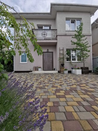 Проється сучасний будинок з ремонтом! Петропавлівська Борщагівка - фото 1