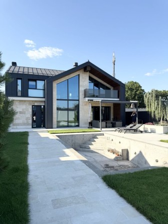 Чубаевка , ул.Обильная . Стильный дом с Авторским интерьером. Бассейн - фото 1