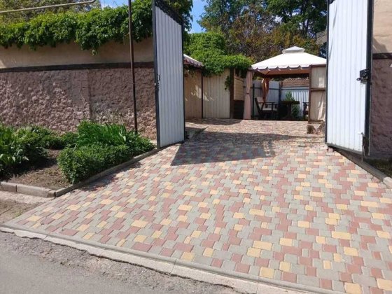 Продам дом с госактом на Золотом берегу у моря в Одессе на 16 фонтана. Одесса