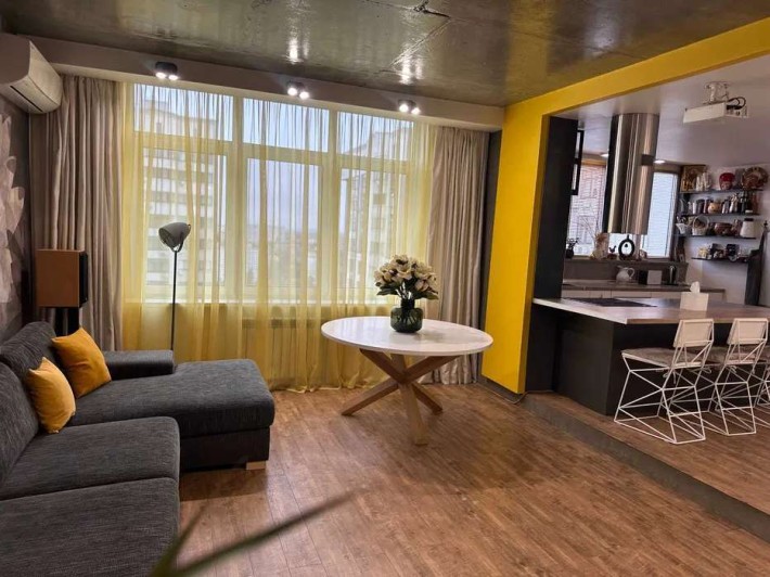 Продаж 3-к квартири вул.  Авiаконструктора Iгоря Сiкорського 4д - фото 1