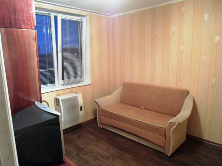 Здаю 1-кім.кв Власник 6500 грн/міс+кп вул.Юності індивід.опалення Тел: 0504332200 - фото 1