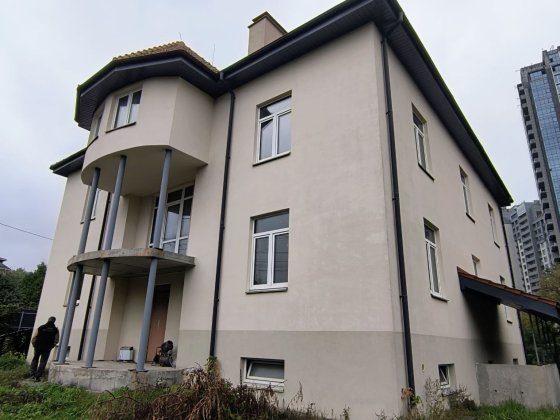 Продаж приміщення 840 кв.м. Фасад/Центр/м.Звіренецька