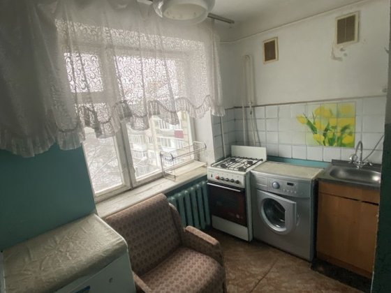 1 комнатную квартиру на торгмаш. Собственник Бровары