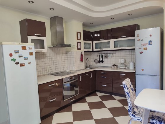 Здам велику однокімнатної квартиру в Вишневому Вишневое