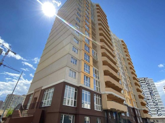 Сдается однокомнатная  квартира возле Новуса,45кв.м. Бровары