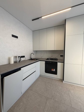 Оренда стильної 1 км квартири поруч з стометрівкою - фото 1