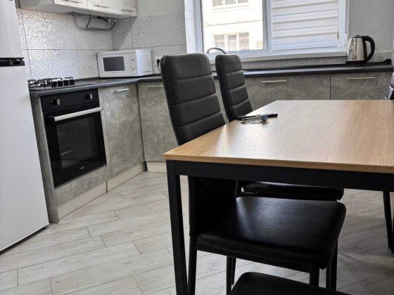 оренда 1кім квартири біля школи 3(Ясна,12)таунхаус Борисполь