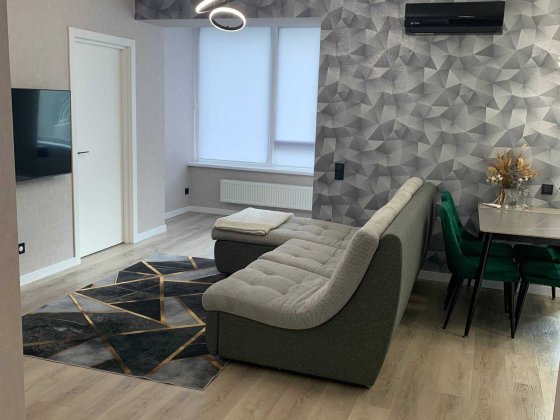 Сучасна 2кк в комплексі біля з/д. Новий ремонт і техніка. Перша здача Буча