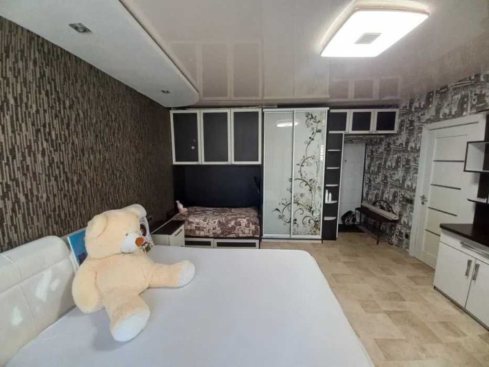 Ватутіна 4б ЖК Родинний, затишна 1к, з газом, невисокий поверх - фото 1