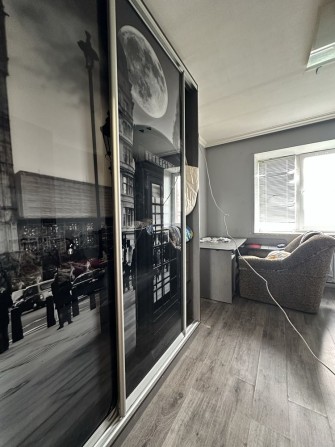 Укомплектована 2-кімнатна квартира в оренду - фото 1