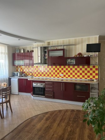 Оренда 2к квартири Короленка 74 - фото 1