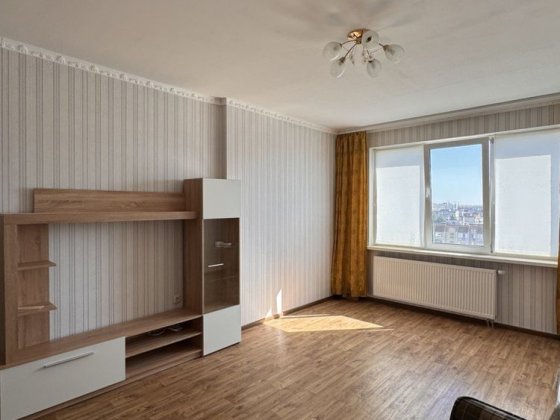 Велика 1-к квартира на оренду Вишневое