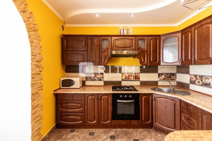 Оренда 2к квартири з меблями і технікою в чудовому районі по вул Стуса - фото 1