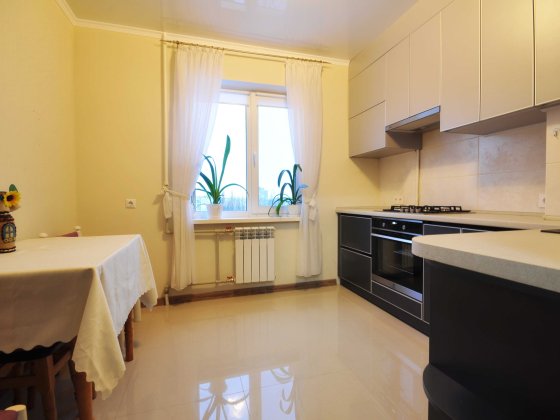 Видова 2-кімнатна квартира з ремонтом вул. Героїв Крут Белая Церковь