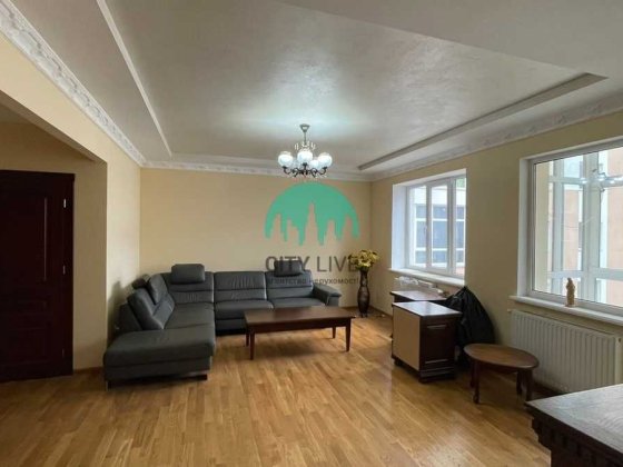 Оренда Центр 3-кімнатна квартира по вул. Мельника(63) Ивано-Франковск