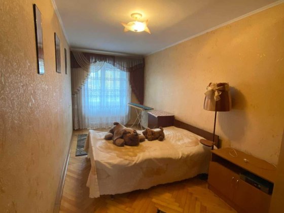 Здається  двостороння 3-х кім. кв. проспект Відродження. Луцк