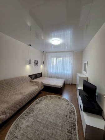 Здаю 1к кв  ТЦ Арсен, ТЦ Епіцентр вул Івасюка 11 - фото 1