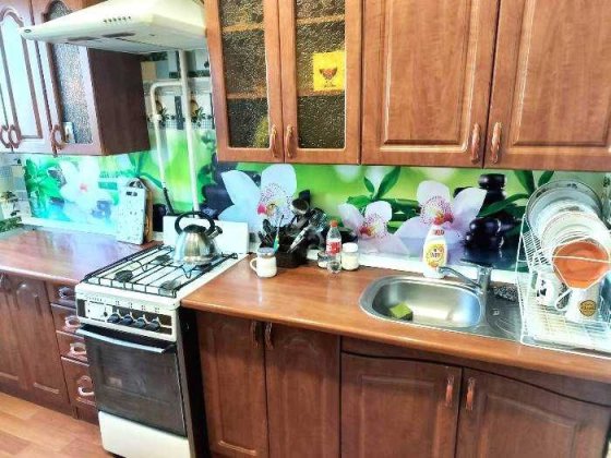 Здам в оренду 2-кімн квартиру на зупинці 8 лікарня.Опалення 50/50 Кривий Ріг