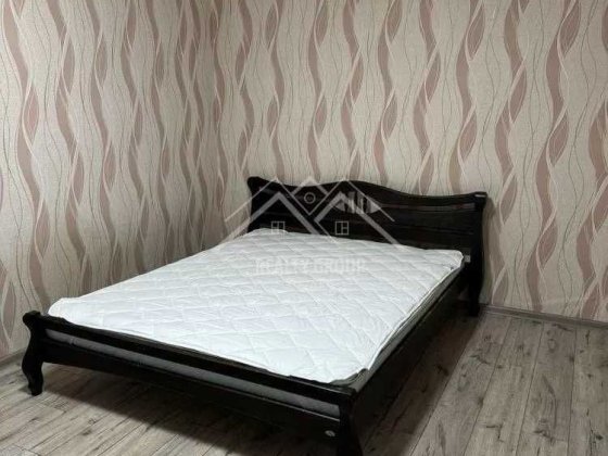 Оренда просторої однокімнатної квартири на 97-му кварталі. Кривой Рог