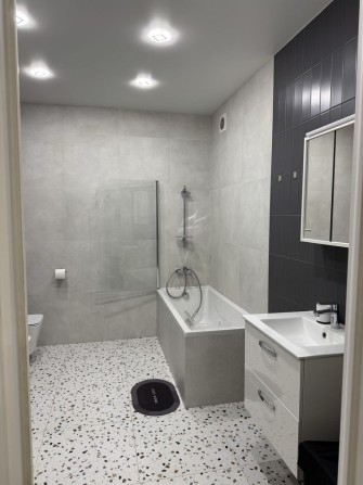 Оренда Затишної 2-х кімн 18000грн з закритою територією біляМаксимуса - фото 1