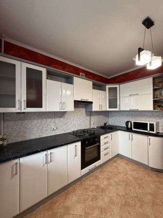 Оренда затишної однокімнатної квартири по вул. Кравчука - фото 1