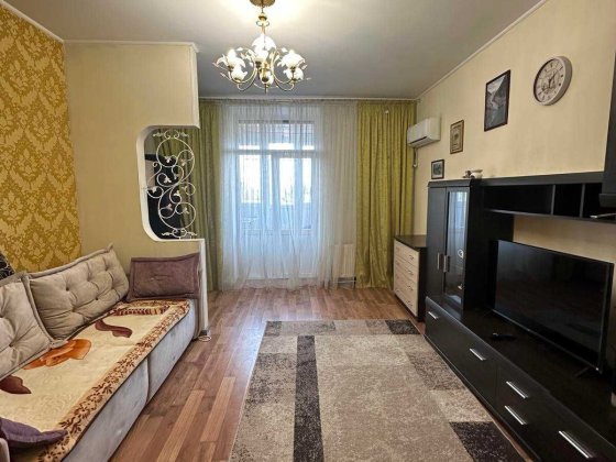 Оренда 2 кім. квартири вул.Соборності  (Стріла) Кривой Рог