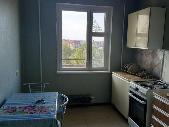 Двушка по Свято- Николаевской.Заселим сразу. Кривий Ріг