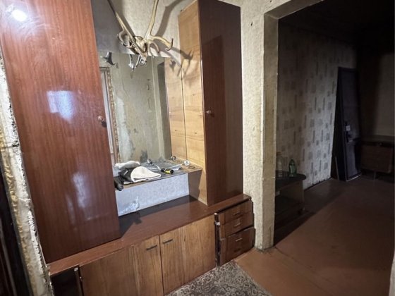 Сдам квартиру 3комнаты цена 3000 + свет ИНДУСТРИАЛЬНЫЙ Кривий Ріг