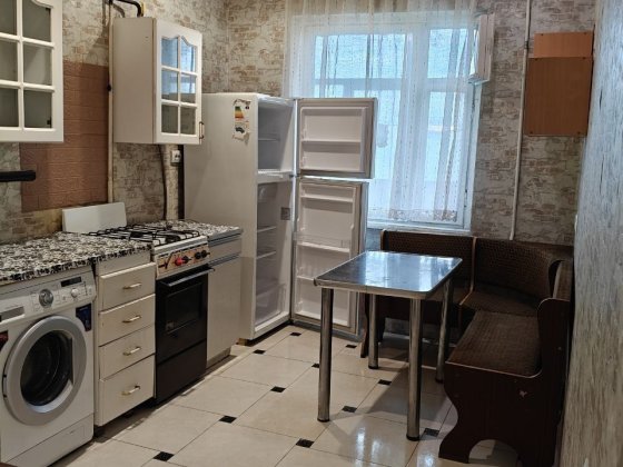 Классная однушка на Дзержинке по Гетьманской.Заселим сразу! Кривой Рог