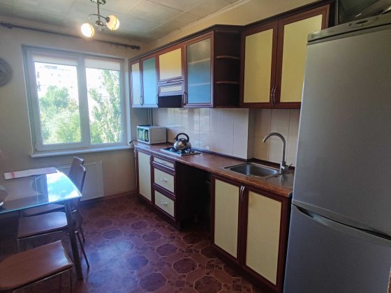 Здам 2-х кімнатну квартиру в центрі міста по вул. Кривбасівська Кривий Ріг