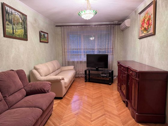 Оренда 2-к ЦЕНТР (Галицька 109) Індивідуальне опалення . Ключі . Івано-Франківськ