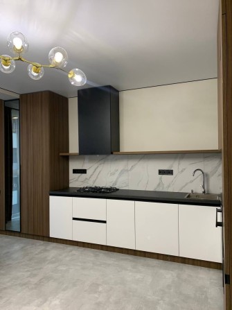 Оренда стильної 1 км квартири в центральній частині міста - фото 1