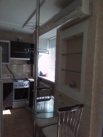 здають 1 кім . квартиру з  8 жовтня  біля трц Київ - фото 1