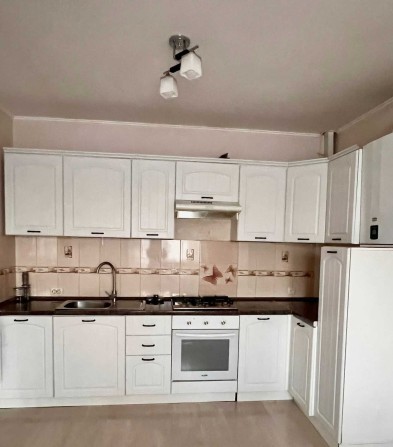 Здаю квартиру з закритою прибудинковою територією. Район Баму - фото 1