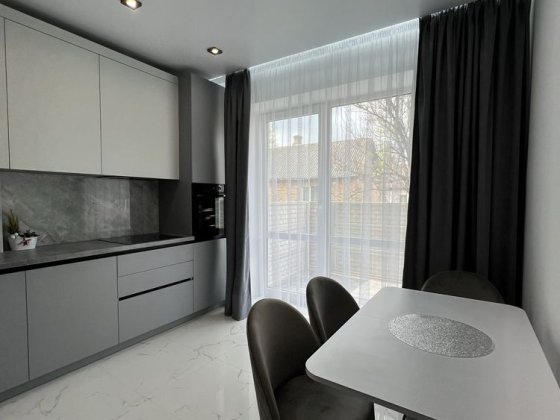 Здам однокімнатну квартиру в новобудові з власною терасою Рівне